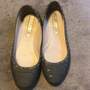 Gray boutique 9 flats